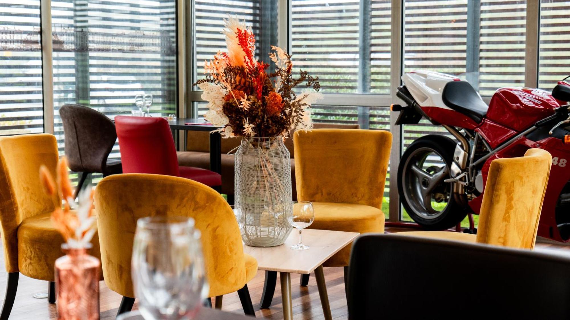 Hotel Restaurant Les Genets Bayonne Exterior foto