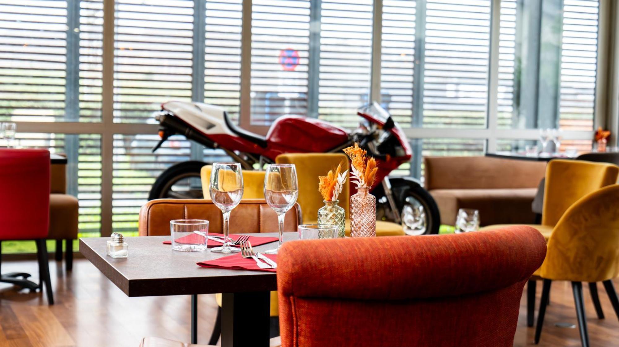 Hotel Restaurant Les Genets Bayonne Exterior foto